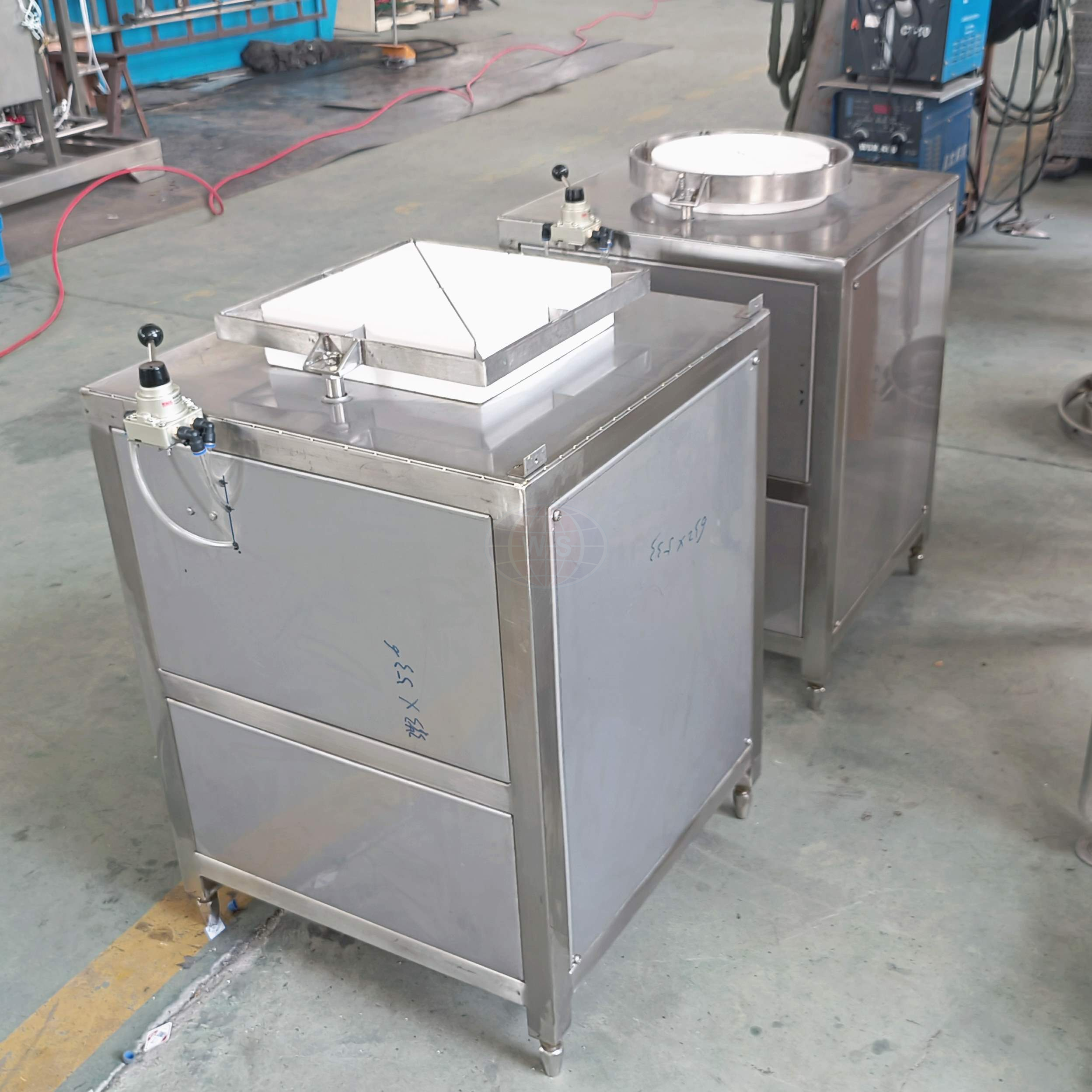 cheese cutting machine チーズカッティングマシン