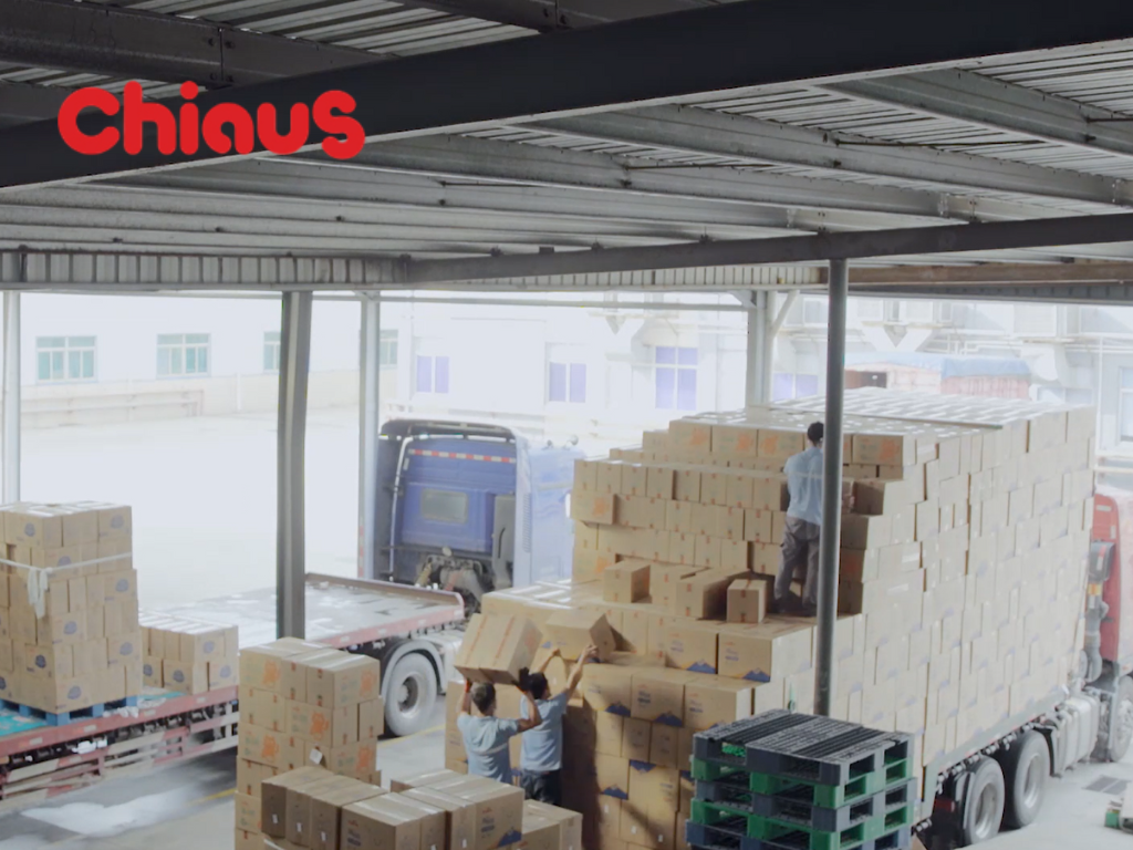 Chiaus Wholesale diapers Supplier is transporting the global packages Chiaus Engros bleer Leverandør transporterer de globale pakker