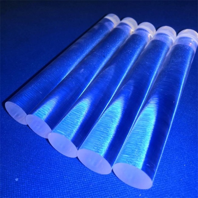 The difference in heat resistance between quartz glass rod and ordinary glass rod La différence de résistance thermique entre la tige de verre de quartz et la tige de verre ordinaire