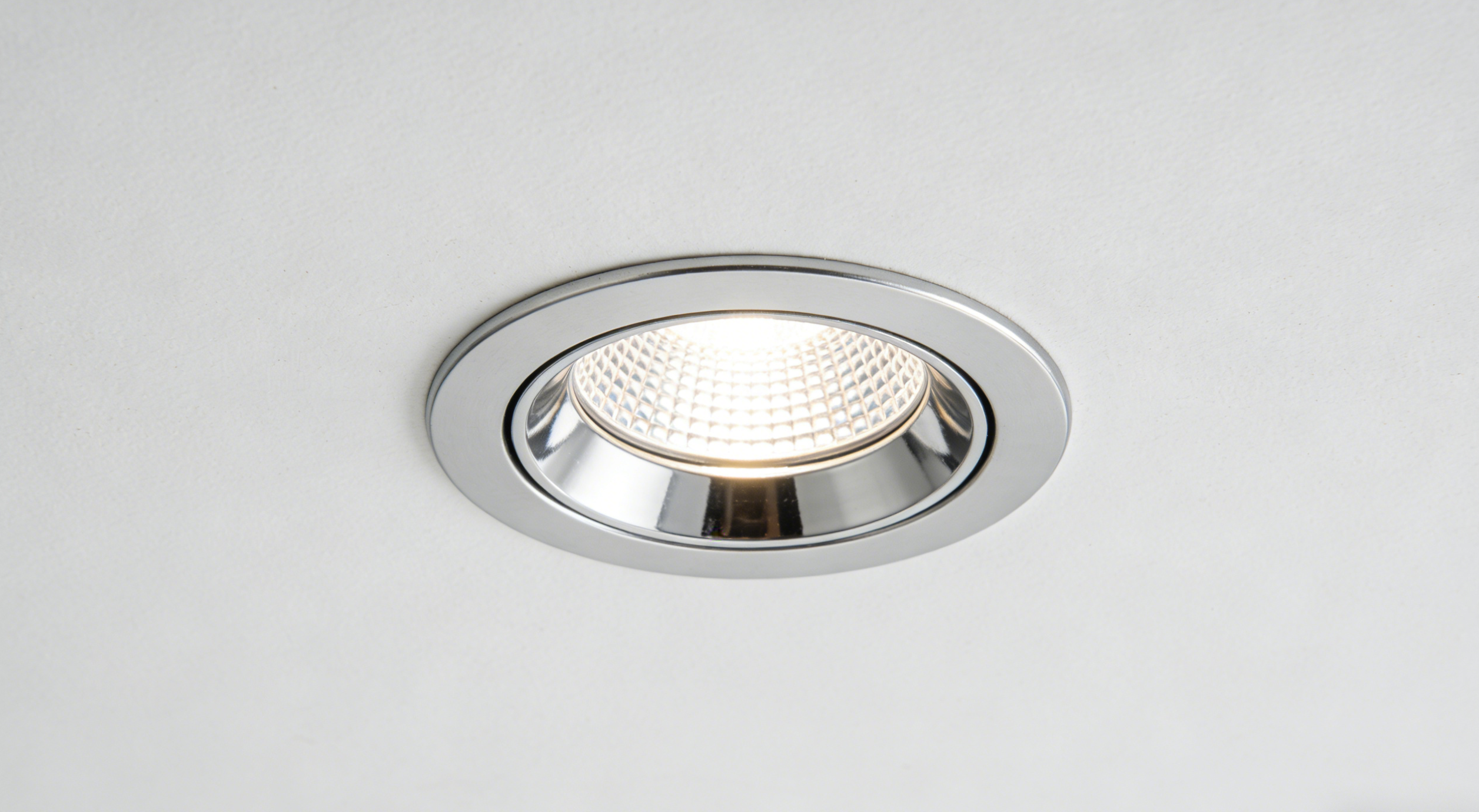 Energy Efficiency in Down Lights Energieffektivitet i downlights