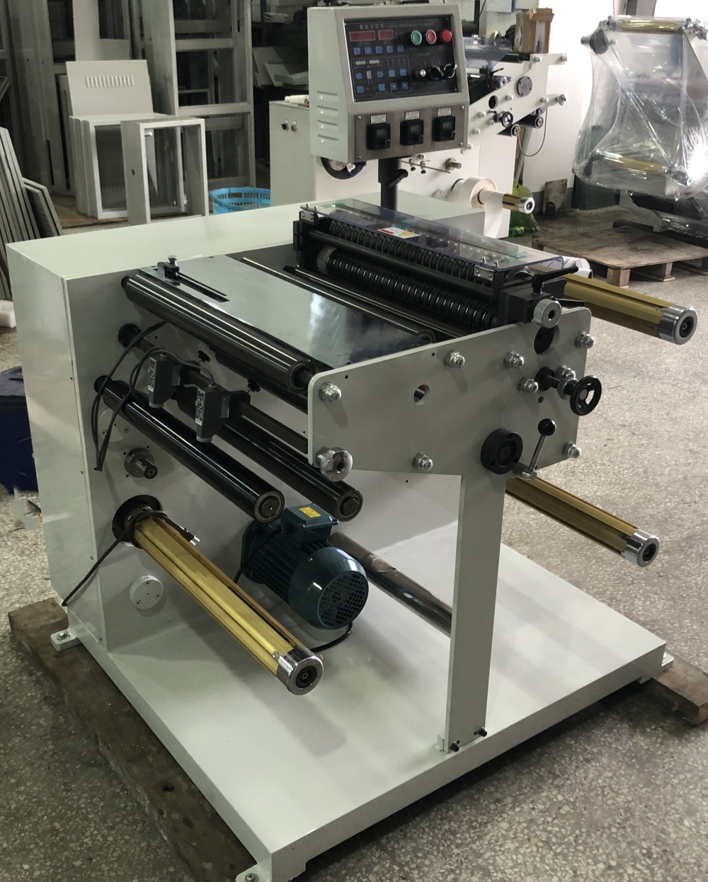 slitting rewinding machine spalteoprulningsmaskine4