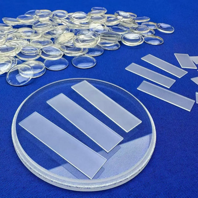 High-purity welded and cut quartz components Seller Composants en quartz soudés et coupés de haute pureté Vendeur
