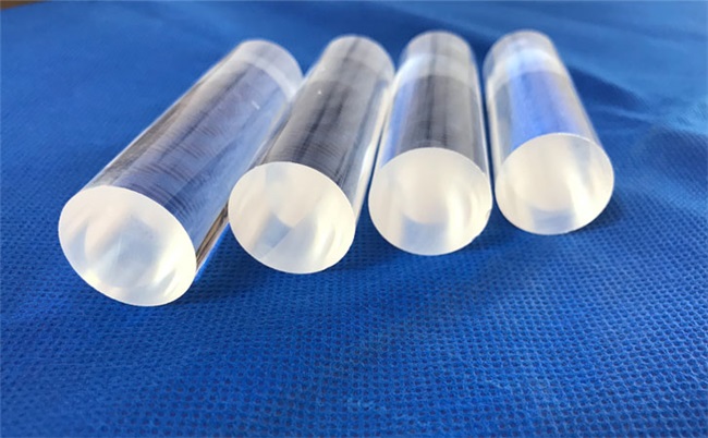 Special quartz rod for chemical production Spezieller Quarzstab für die chemische Produktion