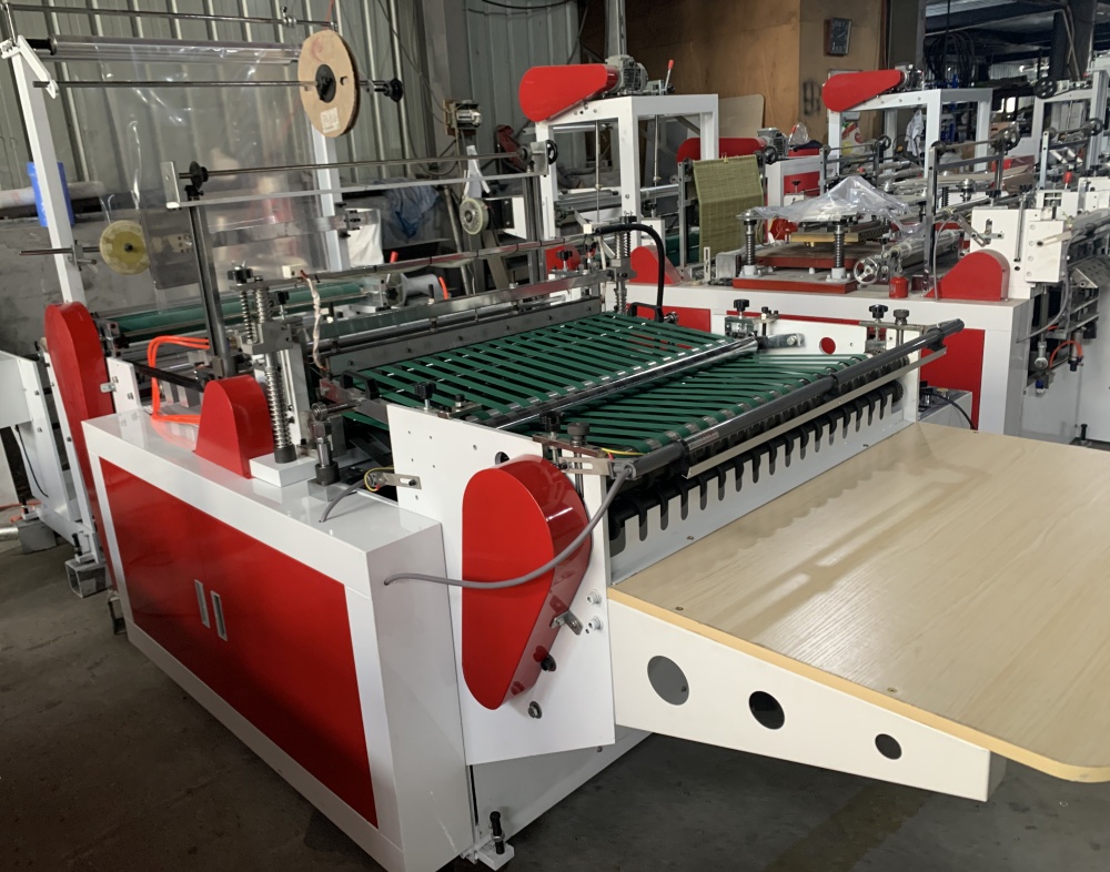 plastic bag making machine stroj na výrobu plastových tašek