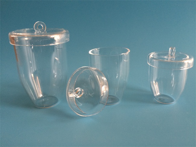 What are the advantages of quartz crucibles Quels sont les avantages des creusets en quartz