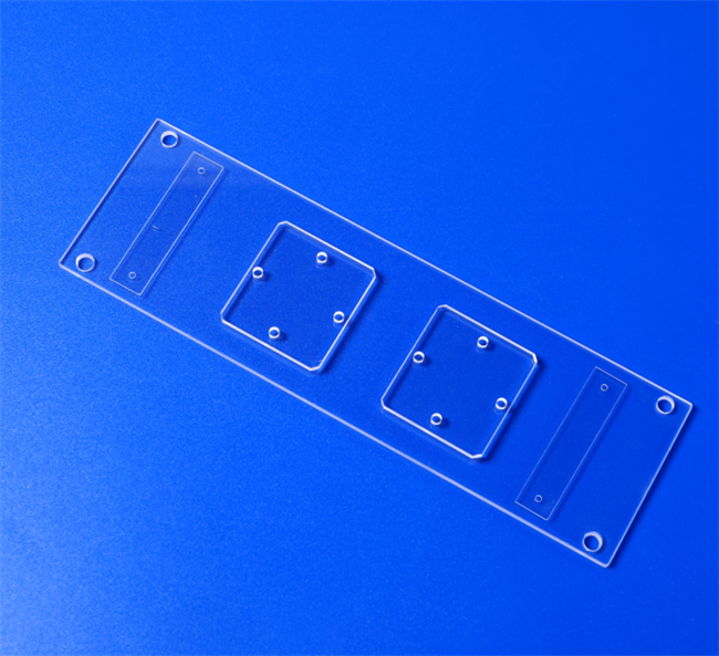 Custom Slotted and Drilled Quartz Plate カスタムのスロットとドリルの石英プレート