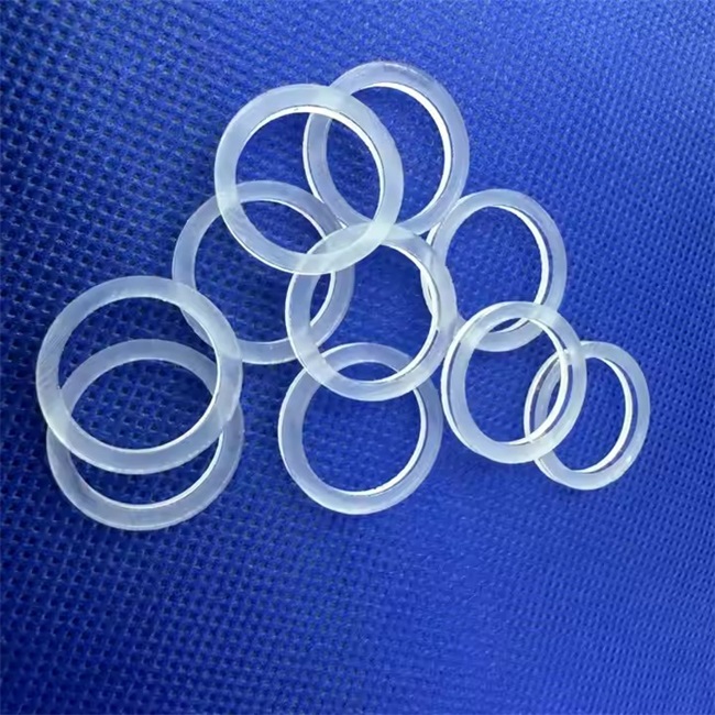 Supplier of high-purity quartz flange ring of various sizes مورد حلقة شفة الكوارتز عالية النقاء بأحجام مختلفة