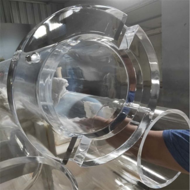 The advantages of large diameter quartz glass tube Les avantages du tube en verre de quartz de grand diamètre