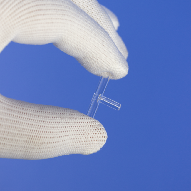 Transparent T-shaped quartz tube supplier مورد أنبوب الكوارتز الشفاف على شكل حرف T