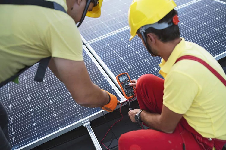 Insufficient power and power outages Onvoldoende stroom en stroomuitval