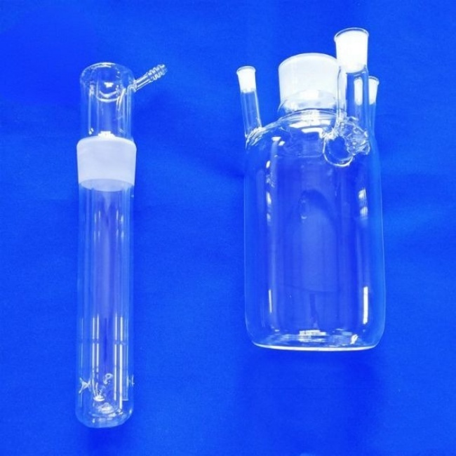 Transparent chemical reaction quartz distillation bottle manufacturer الشركة المصنعة لزجاجة التقطير الكوارتز التفاعل الكيميائي الشفاف