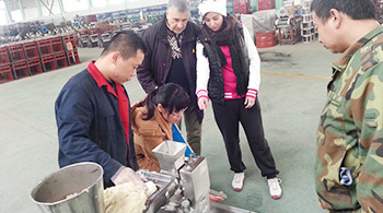 Египет-пельменная машина