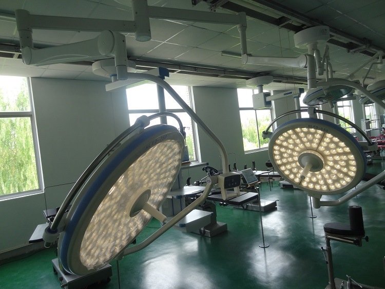 ការប្រើវះកាត់ប្រើការប្រើរអិលអេម 5/5 ដឹកនាំបន្ទប់ប្រតិបត្ដិការប្រតិបត្ដិការប្រតិបត្ដិការគ្មានស្រមោល