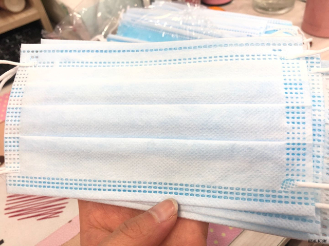 Masque auto-protecteur non tissé jetable suspendu à 3 couches pour oreille adulte hautement filtrée