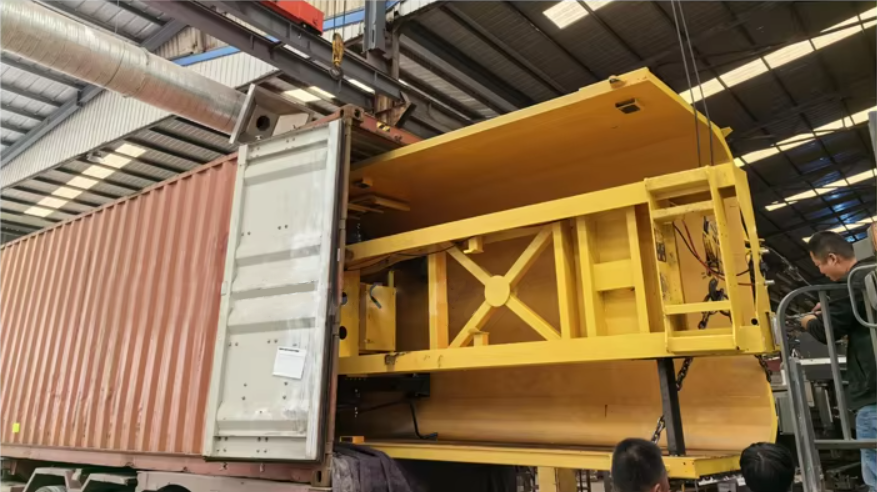 Remolque volquete hidr&aacute;ulico de tres ejes amarillo