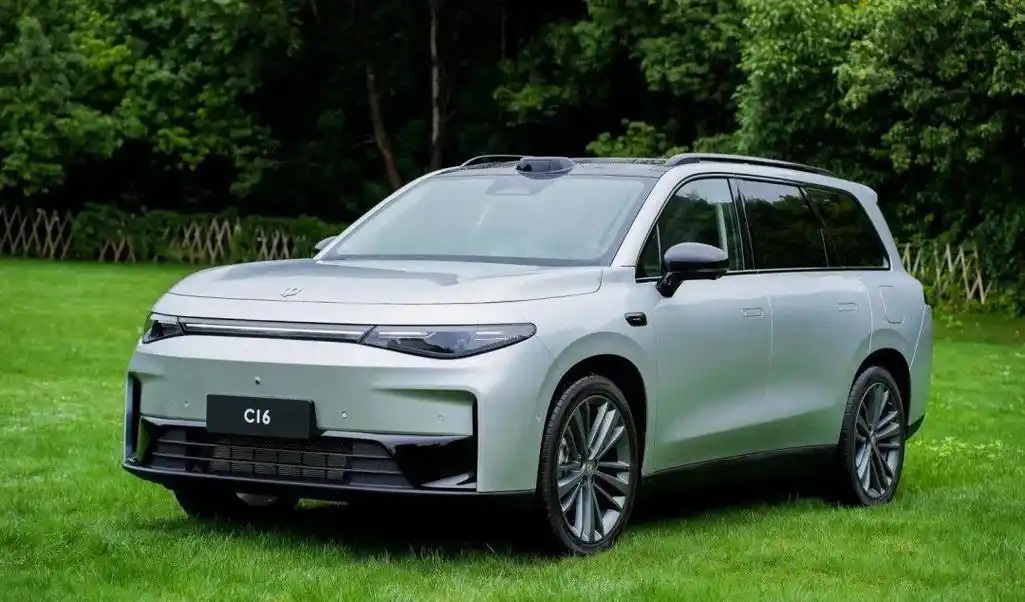 &Auml;lyk&auml;s k&auml;ytetty Leapmotor C16 SUV