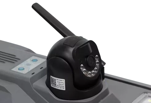 Close-up ng Starship III solar street light na isinama ang 4G CCTV camera, na nagtatampok ng 4.0MP (1440P) HD lens, 350&deg; horizontal rotation, at pinahusay na signal antenna para sa real-time na remote na pagsubaybay sa seguridad.