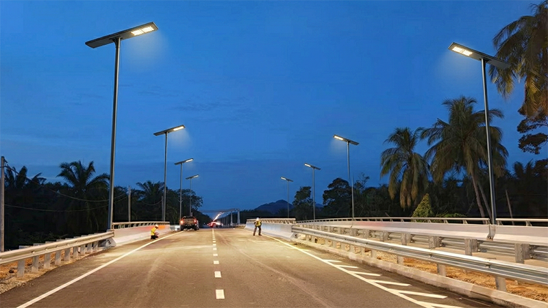 Installazione di sicurezza stradale del ponte Helia