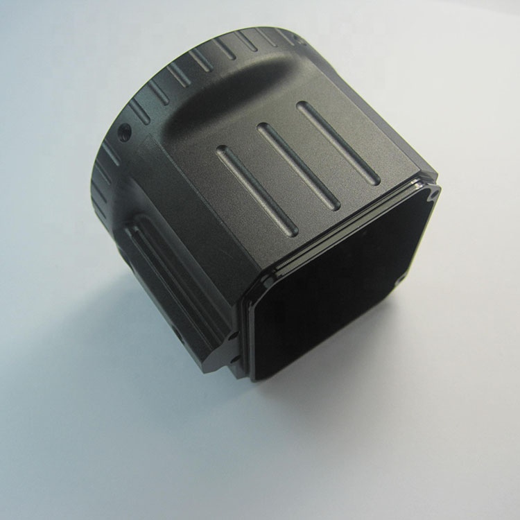 Girando il guscio della fotocamera anodizzato nero