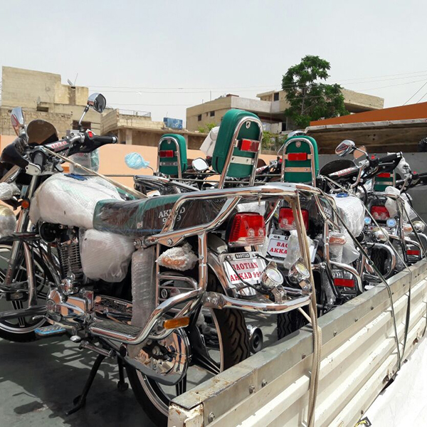 废旧摩托车