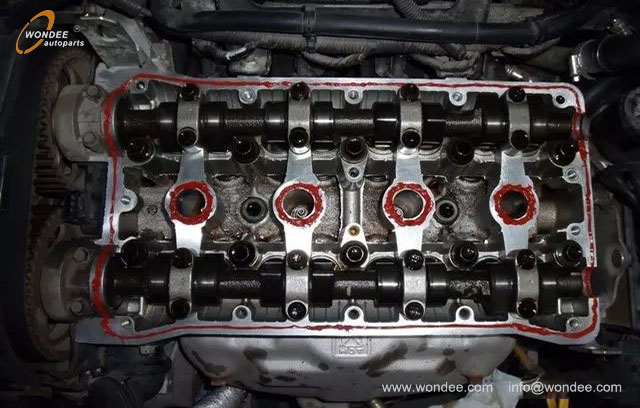spark plug installation hole (3)