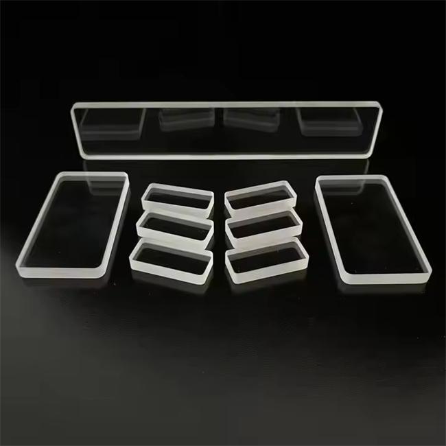 JGS2 Groothandelaar in kwartsplaten met vierkant venster