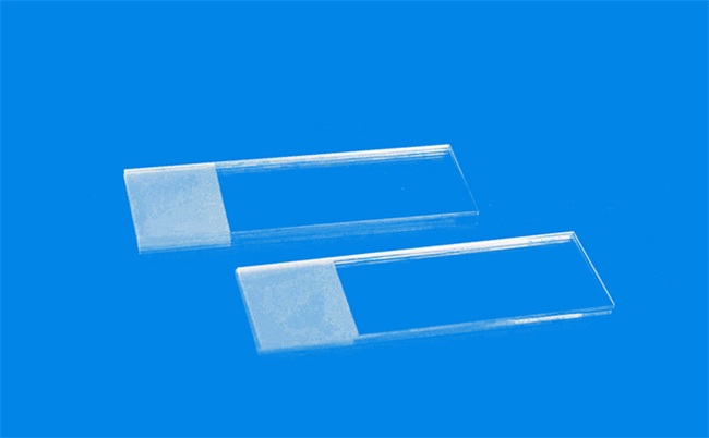 石英板の硬さはどれくらいですか