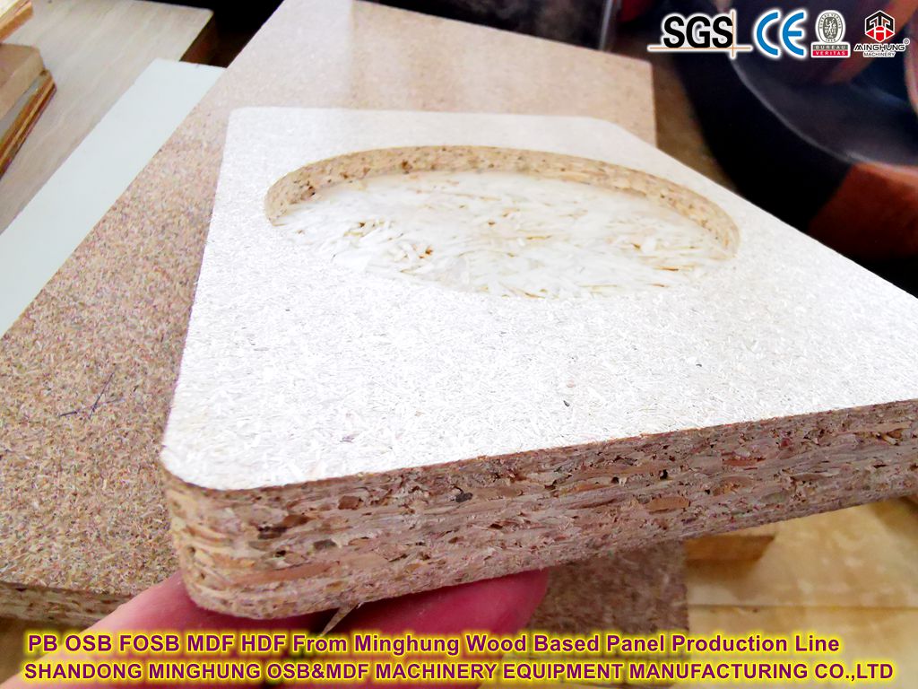 PB OSB FOSB MDF HDF dalla linea di produzione di pannelli a base di legno Minghung