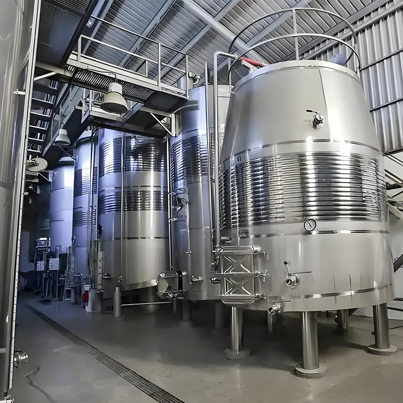 tanque de almacenamiento de vino