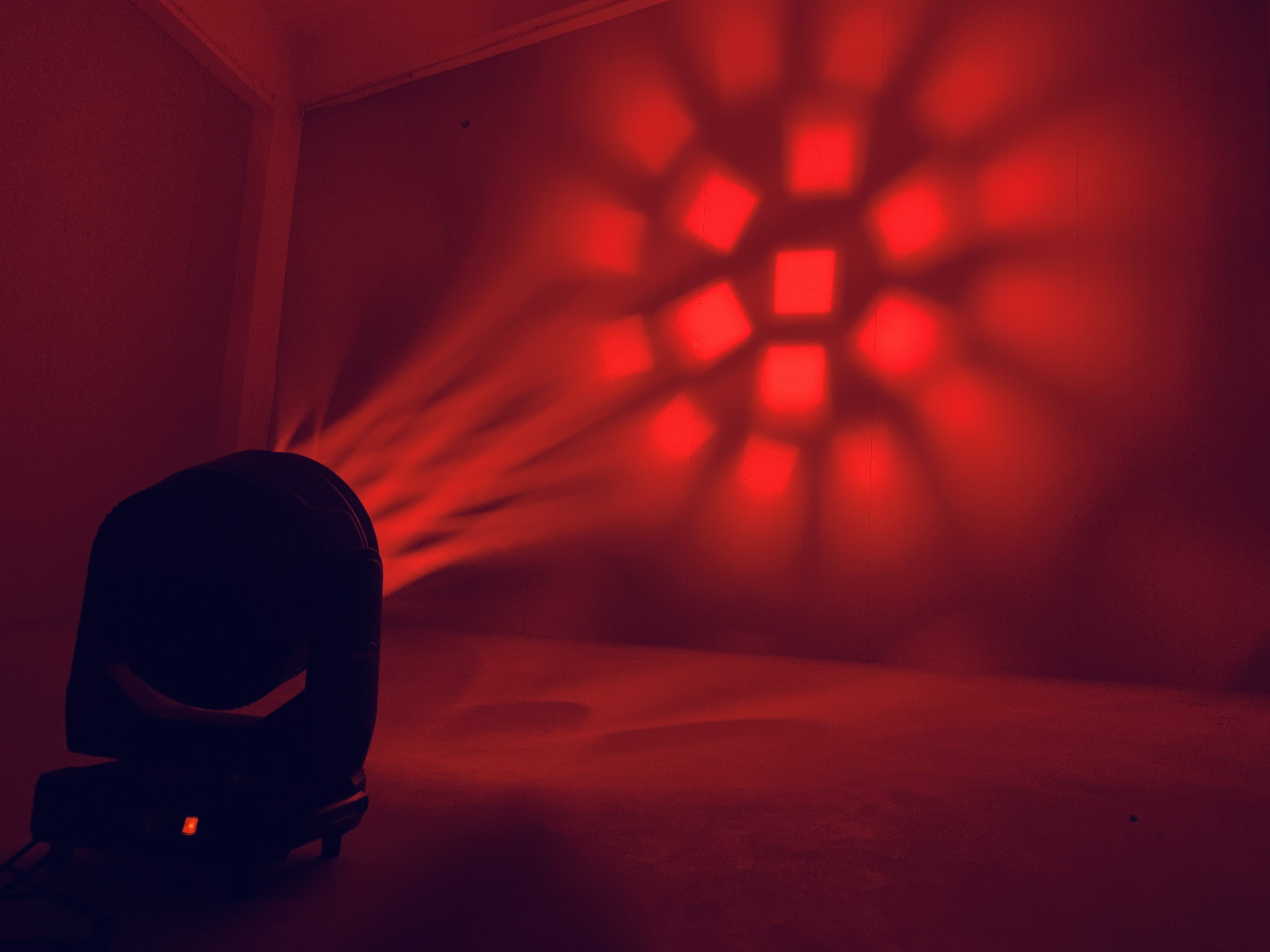 40W RGBW LED蜂眼摇头灯