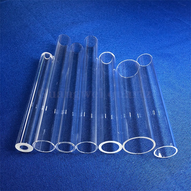 Quarzr&ouml;hre mit gro&szlig;em Durchmesser f&uuml;r das Beleuchtungsfeld