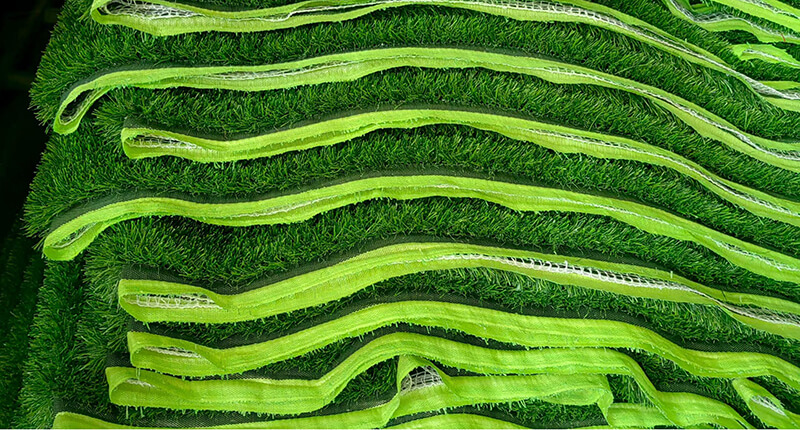 &aacute;llatbar&aacute;t műfű