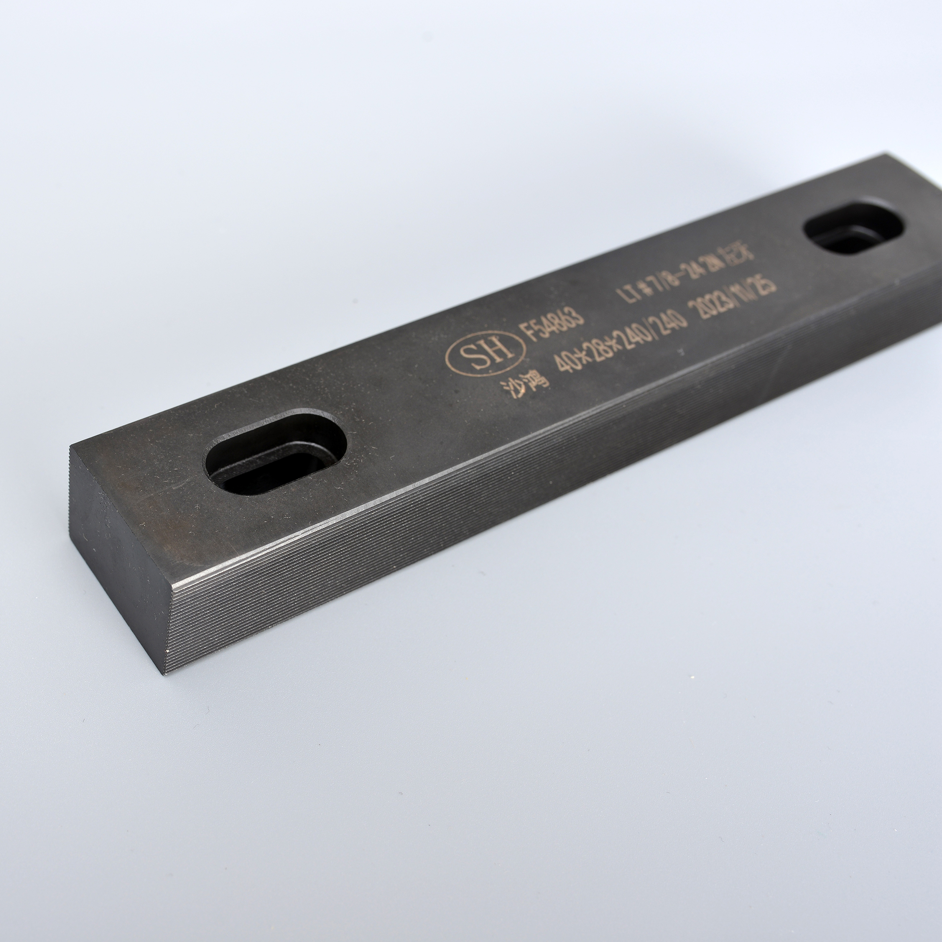 Producci&oacute;n de placas laminadoras de hilo.