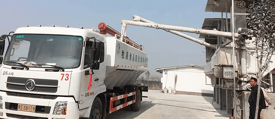 รถบรรทุกอาหารจำนวนมาก2