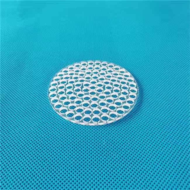 実験機器の穴あき石英ガラス-2
