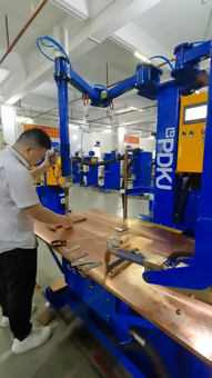 Automotive manufacturing kev lag luam