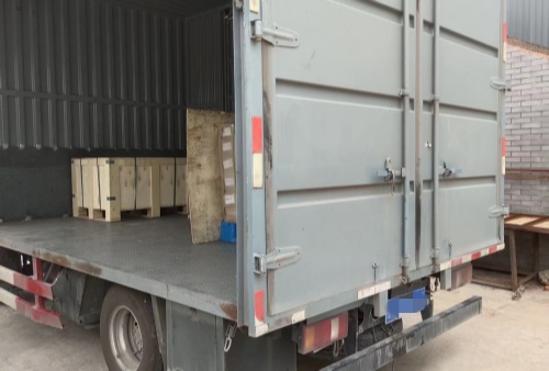 la c&agrave;rrega de fusta al cami&oacute;