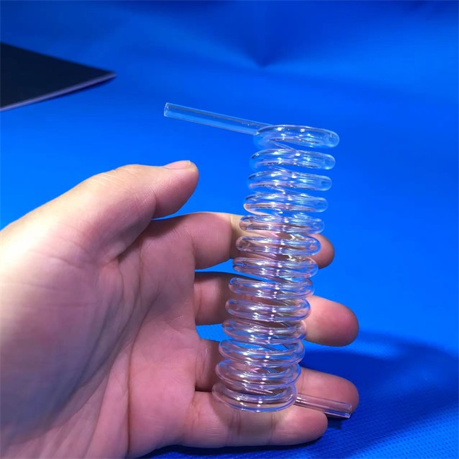 Hochtransparentes, hitzebest&auml;ndiges Quarzspiralrohr