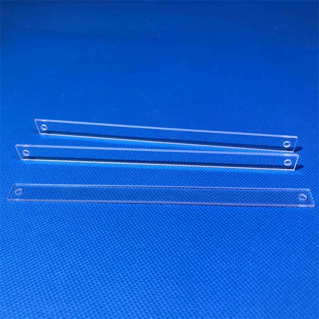 Placa rectangular de cristal de cuarzo perforado con dos extremos