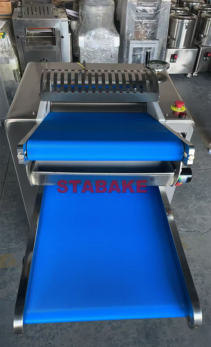Máquina automática de rodillos de masa con harina Spary