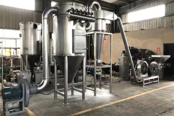 Sistema de trituraci&oacute;n, trituraci&oacute;n y desempolvado de polvo fino