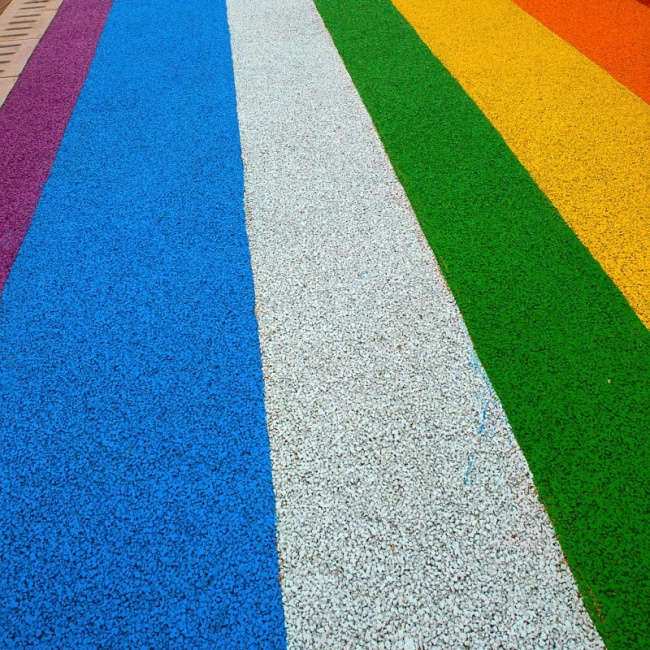 Decolorazione e cernita dei granuli EPDM