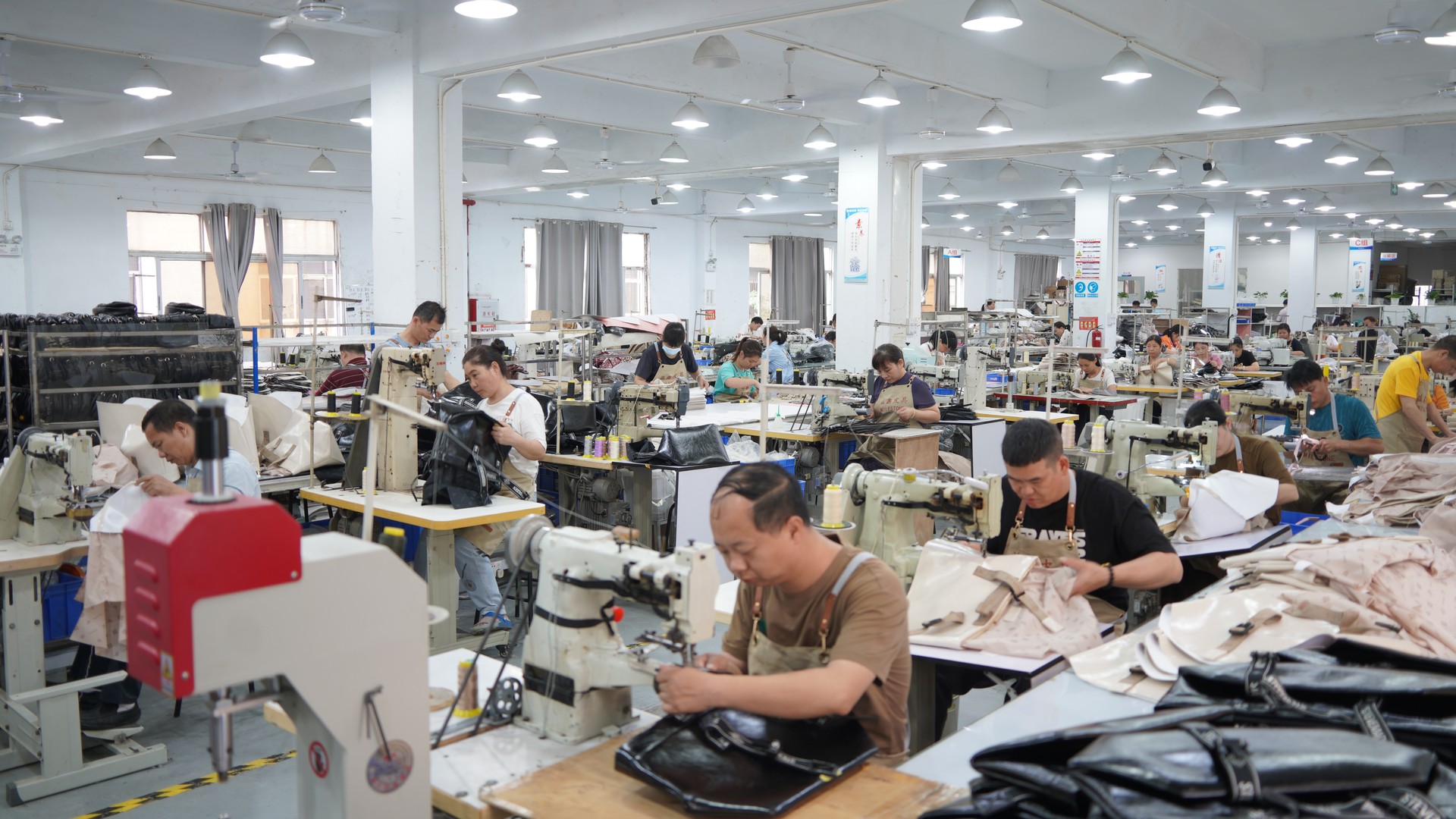 Production and Finishing Evidence Behind Our Evening Bag Programs - View 1